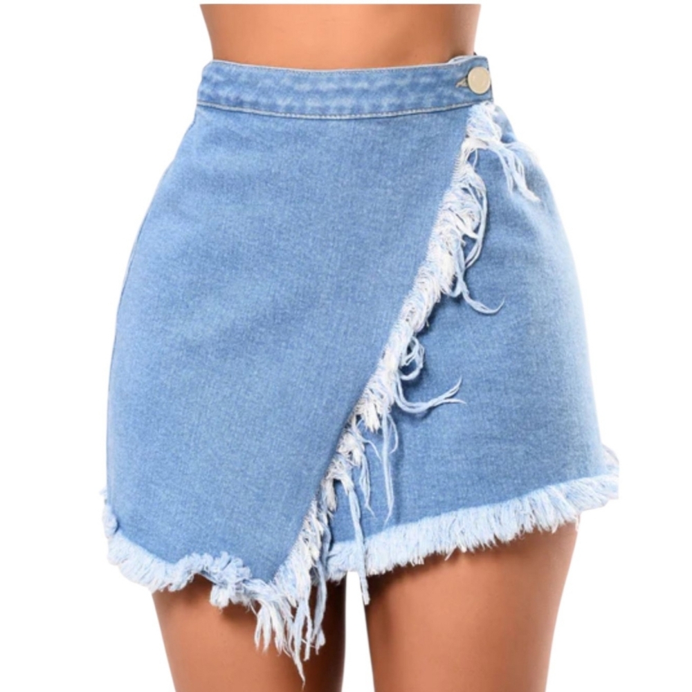 Fashion Nova Denim Slayer Skirt Light Wash Size M